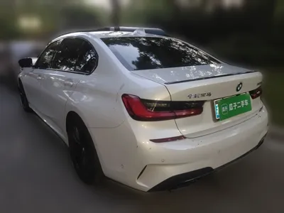 BMW 3 Series 2020, 32700 км, за 171050.5 CNY