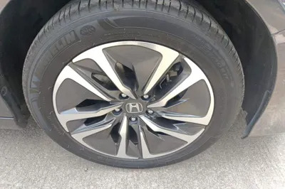 Honda Accord 2022, 106600 км, за 114375.28 CNY - фото 8