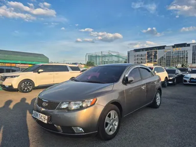 Kia Porte · 2010 год
