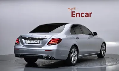 Mercedes-Benz E-Class 2017, 118337 км, за 15990000 KRW