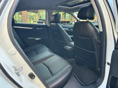 Honda Civic 2018, 88000 км, за 48800 CNY - фото 12
