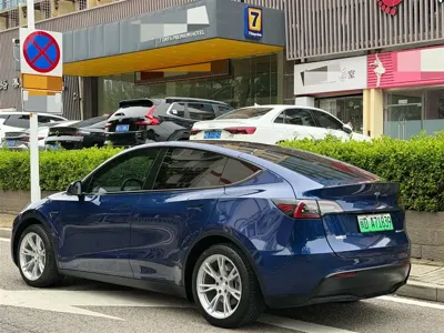 Tesla Model Y 2023, 70000 км, за 146800 CNY - фото 11