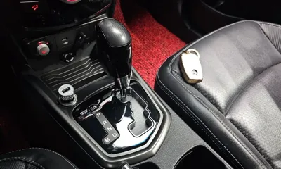 KG_Mobility_Ssangyong TIBOLI 2017, 58366 км, за 8900000 KRW - фото 9