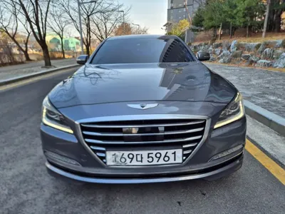 Hyundai Genesis 2015, 240900 км, за 6900000 KRW