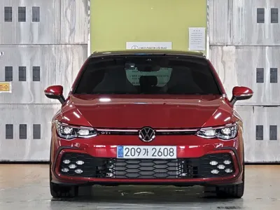 Volkswagen Golf 2023, 2100 км, за 44500000 KRW