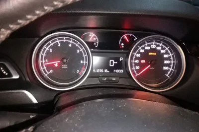 Peugeot 408 2014, 123500 км, за 30237.37 CNY - фото 8
