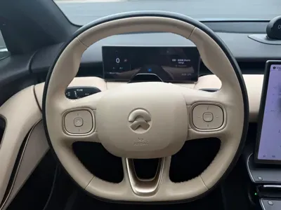 Nio ET5 2023, 137000 км, за 129000 CNY