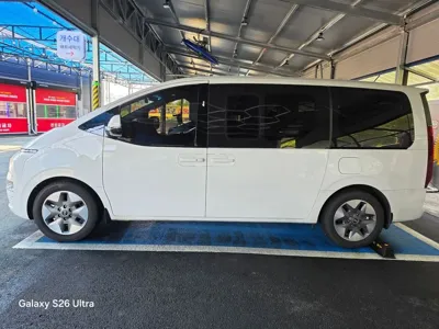 Hyundai Staria 2025, 9960 км, за 37000000 KRW