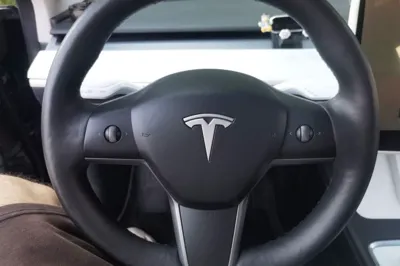 Tesla Model 3 2022, 105000 км, за 139909.01 CNY - фото 10