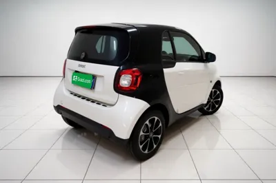 Smart Fortwo 2015, 82000 км, за 51997.67 CNY - фото 6