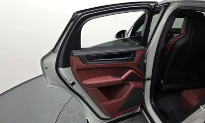 Porsche Cayenne 2025, 18436 км, за 192990000 KRW - фото 25