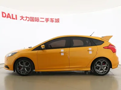 Ford Focus (Import) 2013, 100000 км, за 59800 CNY
