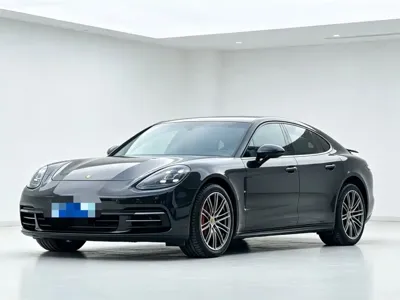 Porsche Panamera · 2017 год