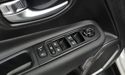 Jeep Renegade 2022, 30794 км, за 22500000 KRW - фото 28