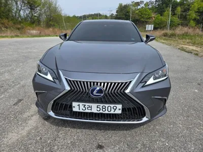 Lexus ES · 2019 год