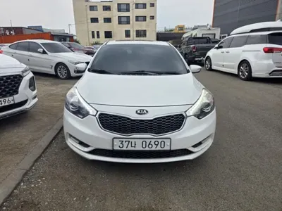 Kia K3 · 2015 год