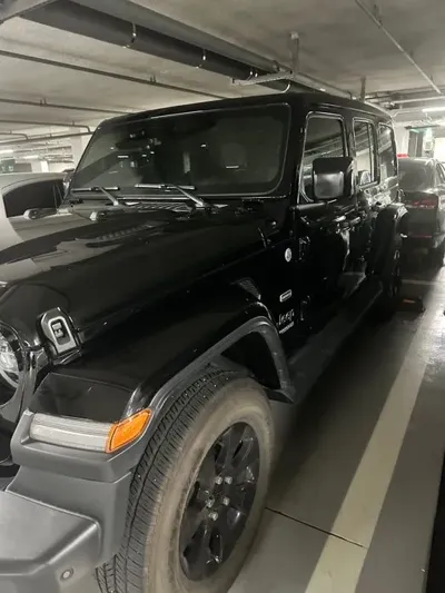 Jeep Wrangler · 2021 год