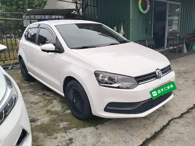 Volkswagen Polo 2018, 61300 км, за 37100 CNY