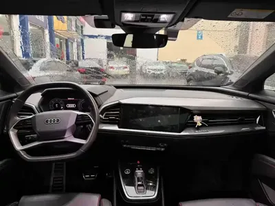 Audi Q5 e-tron 2023, 60000 км, за 139800 CNY - фото 7
