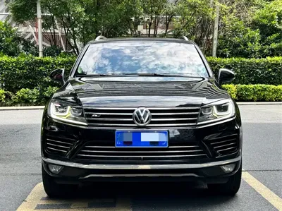 Volkswagen Touareg 2017, 160000 км, за 102000 CNY