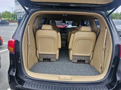 Kia Canival 2016, 173403 км, за 9300000 KRW