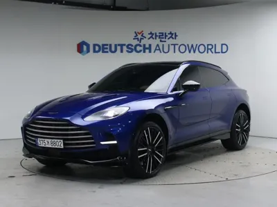 Astonmartin DBX · 2023 год