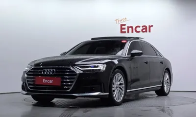 Audi A8 · 2021 год