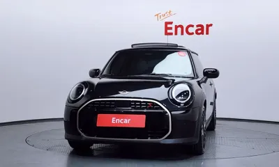 MINI Cooper 2025, 8476 км, за 28900000 KRW