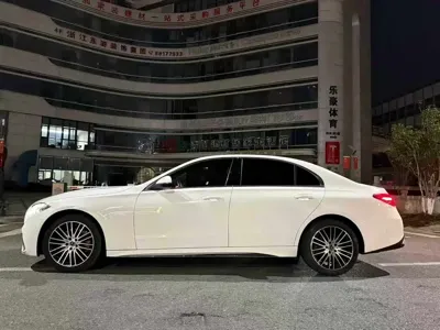 Mercedes-Benz C-Class 2023, 30000 км, за 175000 CNY