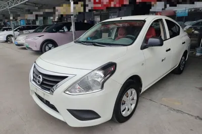 Nissan Sunny · 2015 год