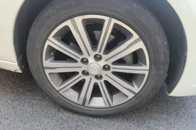 Peugeot 408 2016, 59900 км, за 29331.37 CNY - фото 8