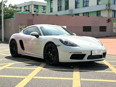 Porsche 718 2019, 40000 км, за 185799 CNY