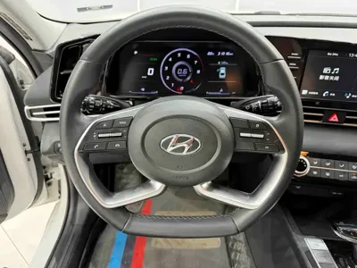 Hyundai Elantra 2022, 31000 км, за 86800 CNY - фото 12
