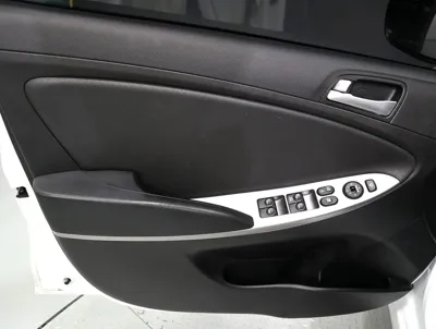 Hyundai Accent 2016, 52009 км, за 6400000 KRW - фото 8