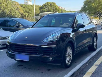 Porsche Cayenne · 2015 год