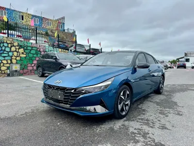 Hyundai Elantra · 2021 год