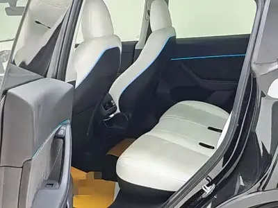 Tesla Model Y 2023, 20000 км, за 157800 CNY - фото 8