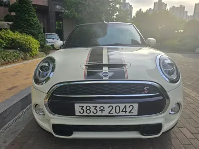 MINI Cooper Convertible 2019, 54600 км, за 21000000 KRW