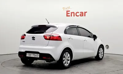 Kia Pride 2014, 89112 км, за 4200000 KRW
