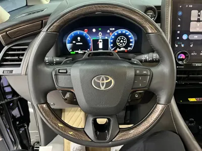 Toyota Alphard 2024, 28000 км, за 878000 CNY - фото 24