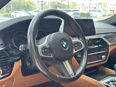 BMW 5 Series 2018, 73000 км, за 153800 CNY - фото 13