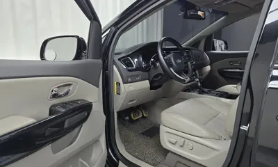 Kia Canival 2017, 153920 км, за 8800000 KRW - фото 10