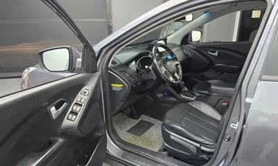 Hyundai Tucson 2015, 64609 км, за 8000000 KRW - фото 10