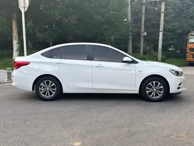 Chevrolet Cavalier 2017, 32000 км, за 25800 CNY