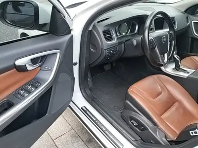 Volvo S60 2015, 176400 км, за 33300 CNY - фото 16