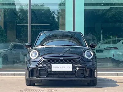 MINI MINI 2021, 28000 км, за 135000 CNY