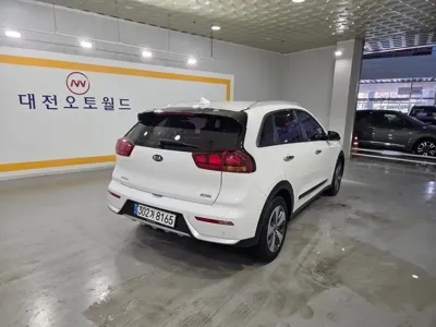 Kia Niro 2017, 174643 км, за 99990000 KRW - фото 5