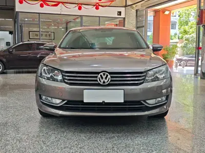 Volkswagen Passat 2015, 109000 км, за 36800 CNY