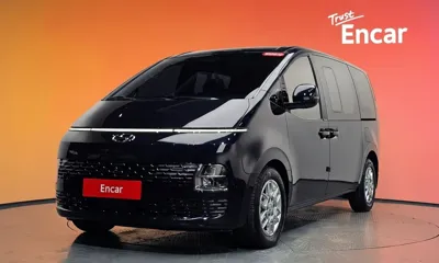 Hyundai Staria · 2023 год