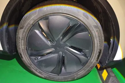 Tesla Model Y 2025, 5100 км, за 293521.22 CNY - фото 8